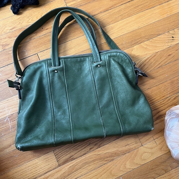 Beracamy Leather Crossbody Bag - Picture 4 of 9